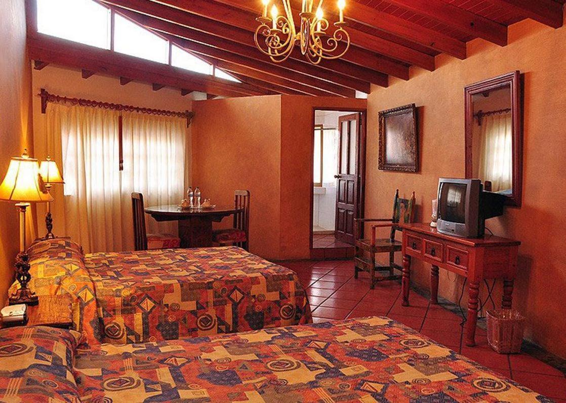 Mirador Del Lago Patzcuaro Exterior photo